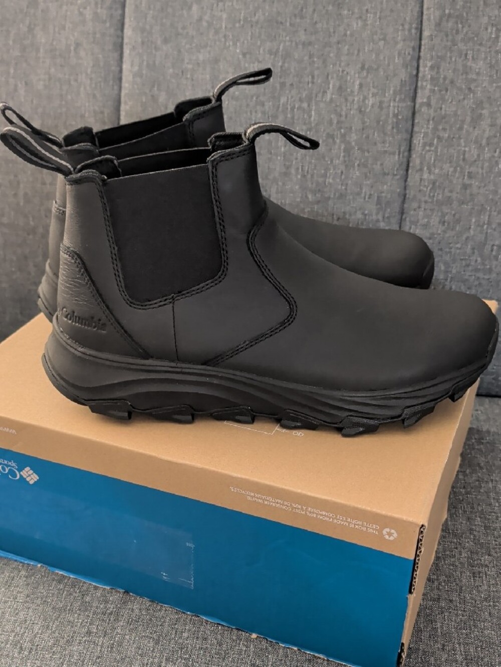 Columbia Men's Adventurer Chelsea Boots - Picture 2 of 6
